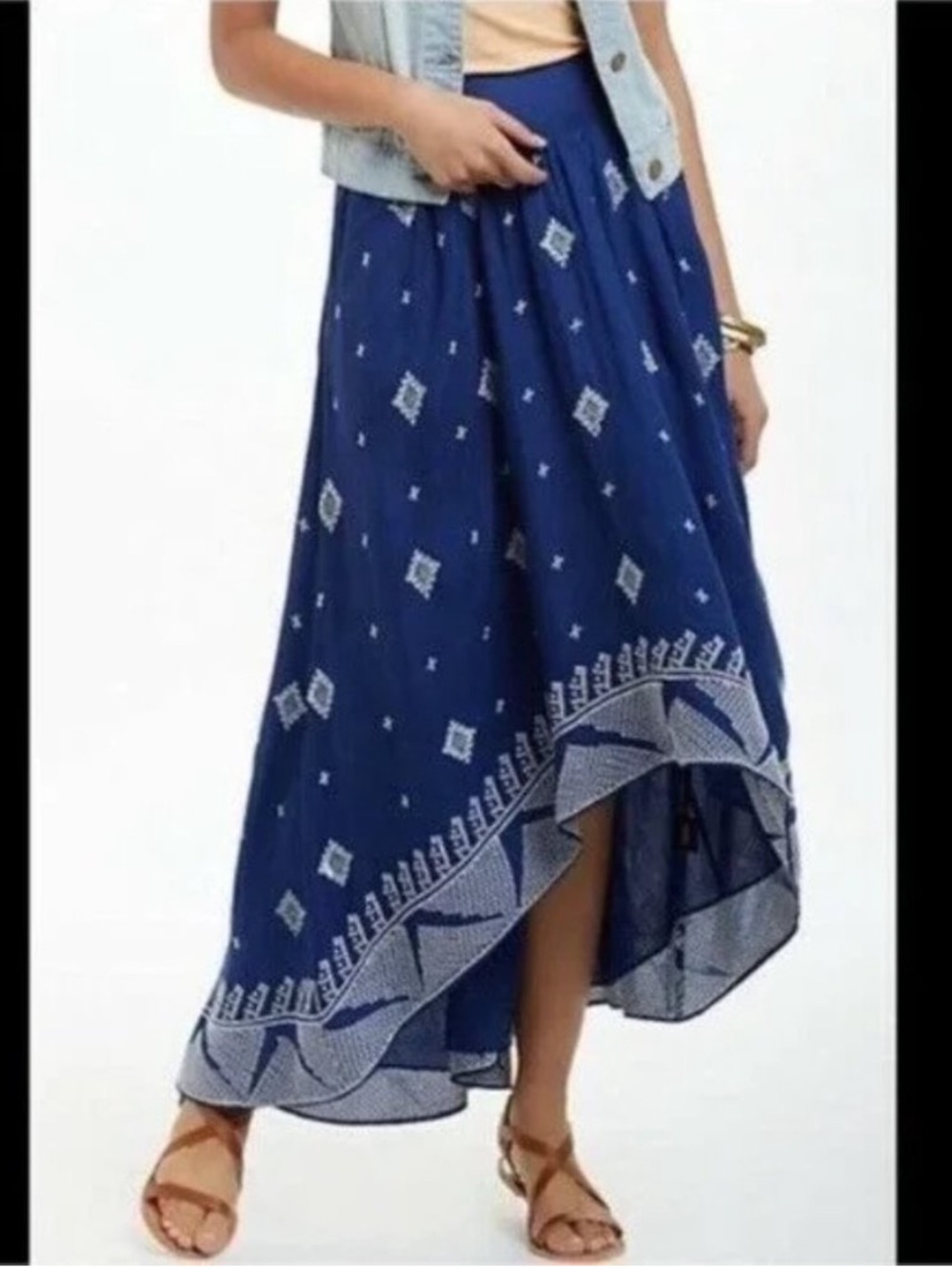 Floreat embroidered skirt🦋